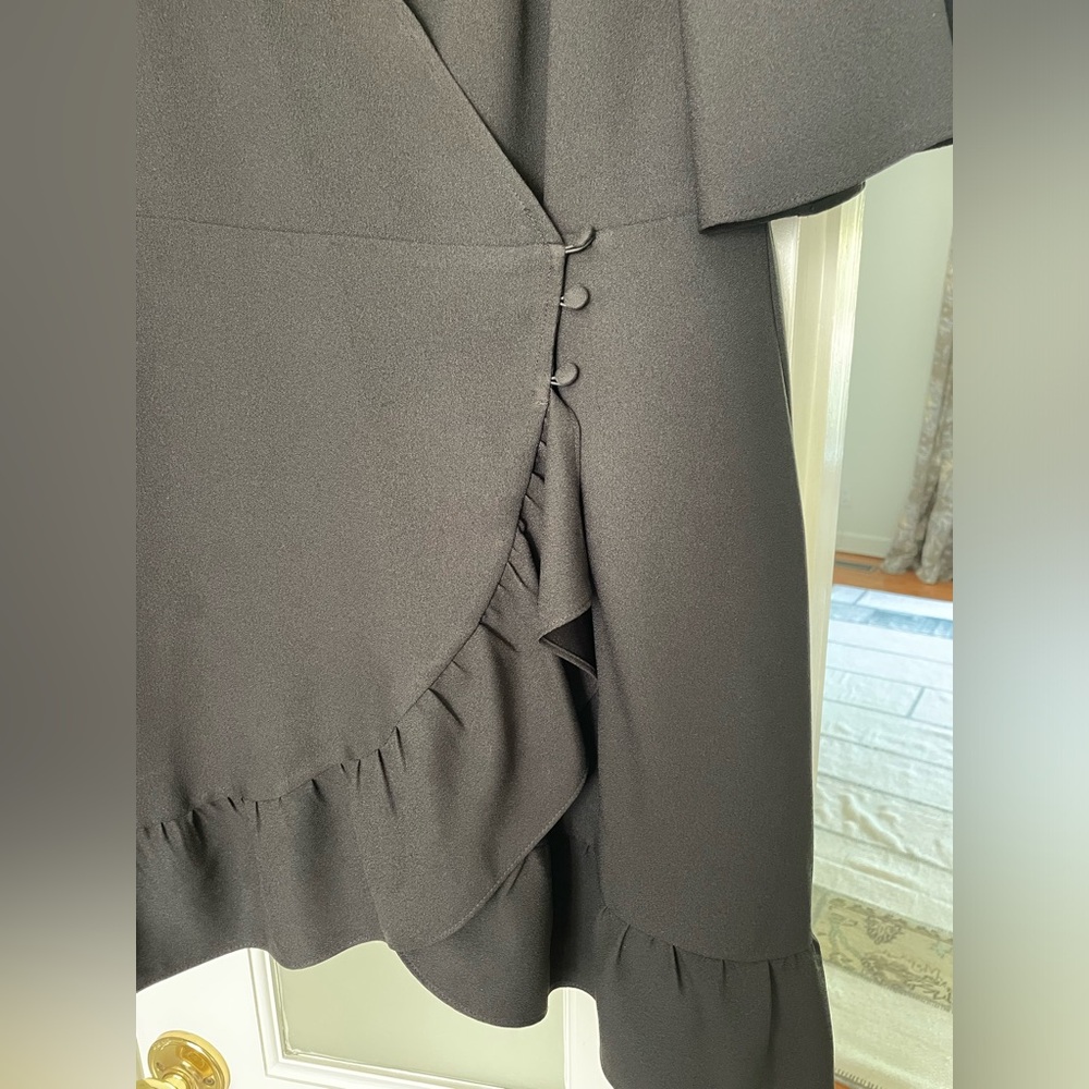 BLACK TOP SHOP DRESS - Picture 2 of 4